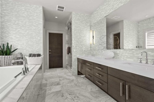 122 Aspen Ridge Place Sw, Calgary, AB - Indoor Photo Showing Bathroom