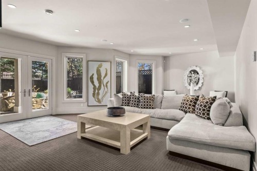 122 Aspen Ridge Place Sw, Calgary, AB - Indoor Photo Showing Living Room