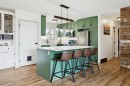 4604 Fordham Crescent Se, Calgary, AB  - Indoor Photo Showing Kitchen With Upgraded Kitchen 