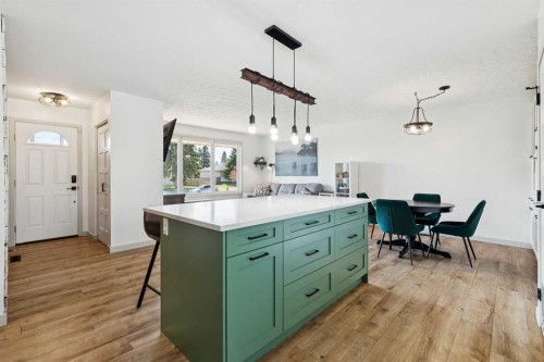 4604 Fordham Crescent Se, Calgary, AB - Indoor