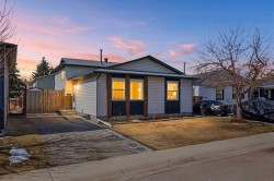 559 Deerpath Court SE Calgary, AB T2J 6C8