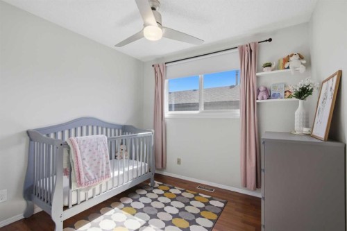 559 Deerpath Court Se, Calgary, AB - Indoor Photo Showing Bedroom