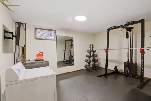 559 Deerpath Court Se, Calgary, AB - Indoor