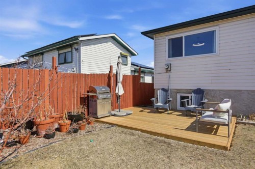 559 Deerpath Court Se, Calgary, AB - Outdoor With Deck Patio Veranda With Exterior