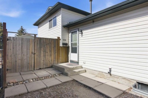 559 Deerpath Court Se, Calgary, AB - Outdoor With Exterior