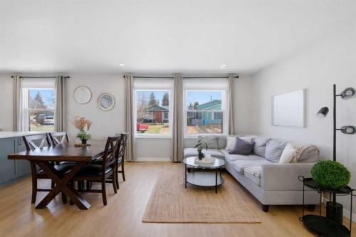 559 Deerpath Court Se, Calgary, AB - Indoor