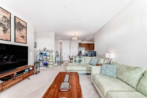 210-1005A Westmount Drive, Strathmore, AB - Indoor Photo Showing Living Room