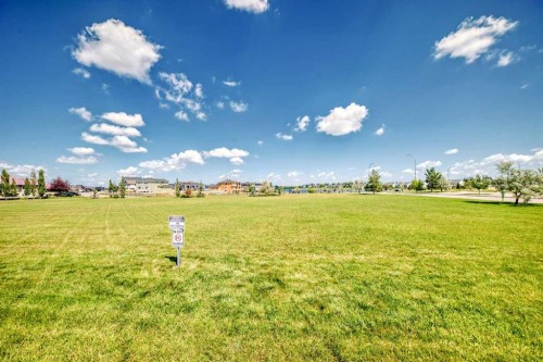 210-1005A Westmount Drive, Strathmore, AB - Outdoor With View