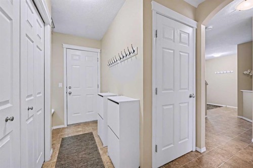 19 Copperfield Crescent Se, Calgary, AB 