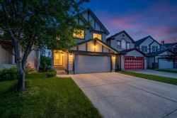 19 Copperfield Crescent SE Calgary, AB T2Z 4L5