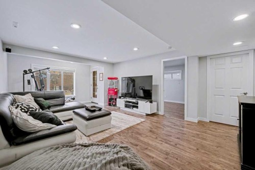 19 Copperfield Crescent Se, Calgary, AB 