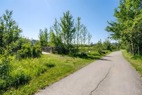 19 Copperfield Crescent Se, Calgary, AB 