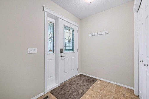 19 Copperfield Crescent Se, Calgary, AB 