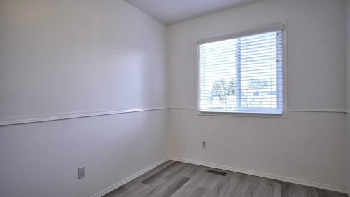 160 Riverstone Crescent Se, Calgary, AB - Indoor Photo Showing Other Room