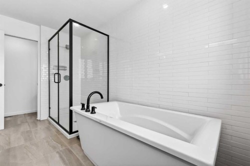 41 Copperhead Road Se, Calgary, AB - Indoor Photo Showing Bathroom