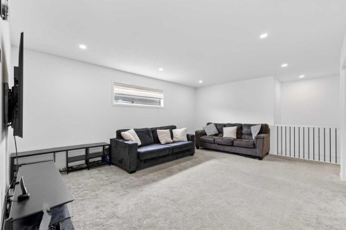 41 Copperhead Road Se, Calgary, AB - Indoor
