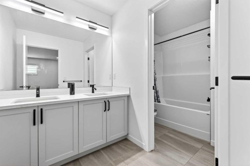41 Copperhead Road Se, Calgary, AB - Indoor Photo Showing Bathroom