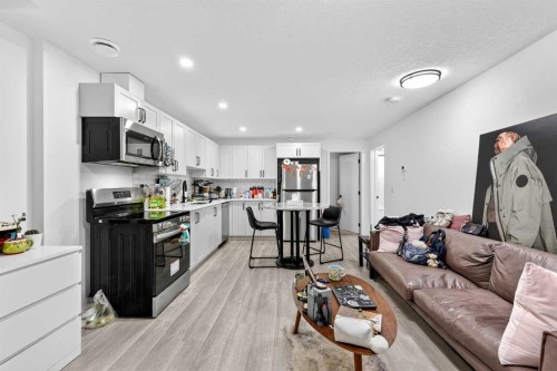 41 Copperhead Road Se, Calgary, AB - Indoor