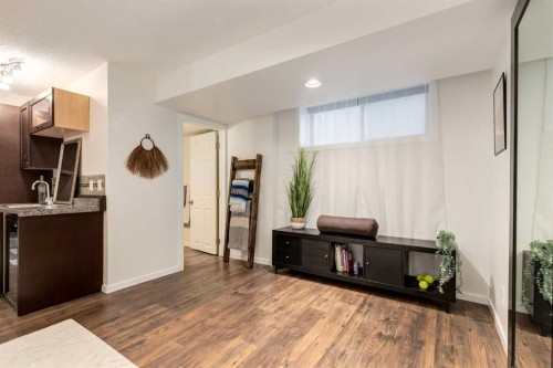 38 Legacy Boulevard Se, Calgary, AB - Indoor