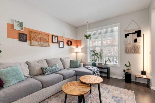 38 Legacy Boulevard Se, Calgary, AB - Indoor Photo Showing Living Room
