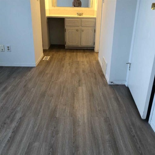 22 Whitman Close Ne, Calgary, AB - Indoor Photo Showing Other Room