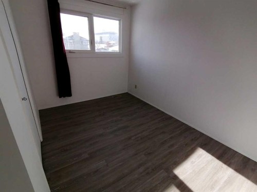 22 Whitman Close Ne, Calgary, AB - Indoor Photo Showing Other Room