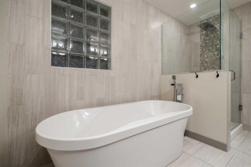 127 Lake Placid Close Se, Calgary, AB - Indoor Photo Showing Bathroom