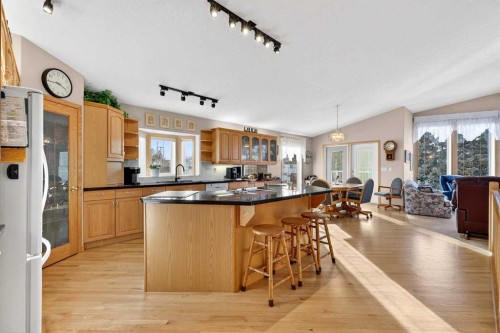 328 Parkview Estates, Strathmore, AB - Indoor Photo Showing Other Room