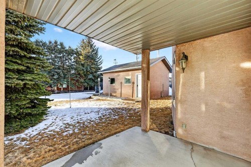 328 Parkview Estates, Strathmore, AB - Outdoor With Deck Patio Veranda With Exterior