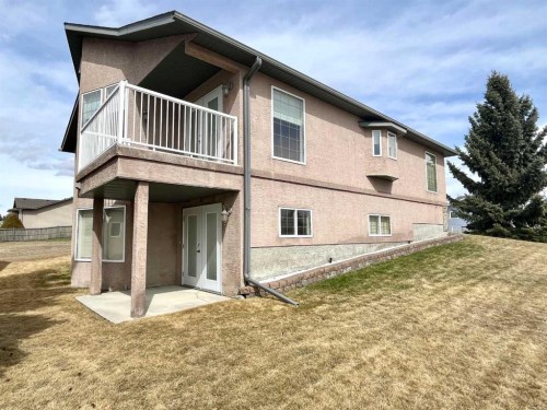 328 Parkview Estates, Strathmore, AB - Outdoor With Balcony With Exterior
