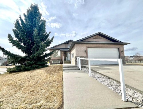 328 Parkview Estates, Strathmore, AB - Outdoor