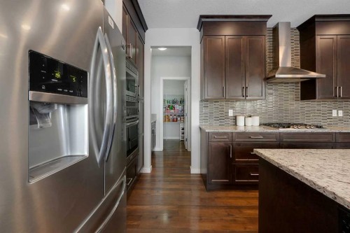 216 Carringvue Manor Nw, Calgary, AB - Indoor Photo Showing Kitchen With Upgraded Kitchen