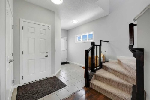 216 Carringvue Manor Nw, Calgary, AB - Indoor Photo Showing Other Room