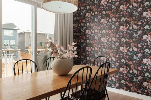 29 Cranbrook Park Se, Calgary, AB - Indoor Photo Showing Dining Room