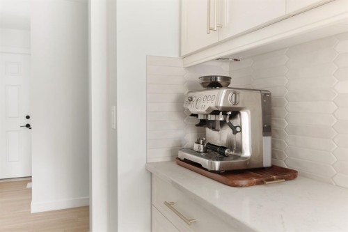 29 Cranbrook Park Se, Calgary, AB - Indoor Photo Showing Other Room