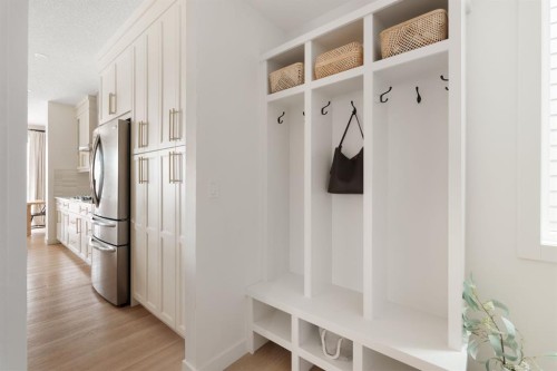 29 Cranbrook Park Se, Calgary, AB - Indoor