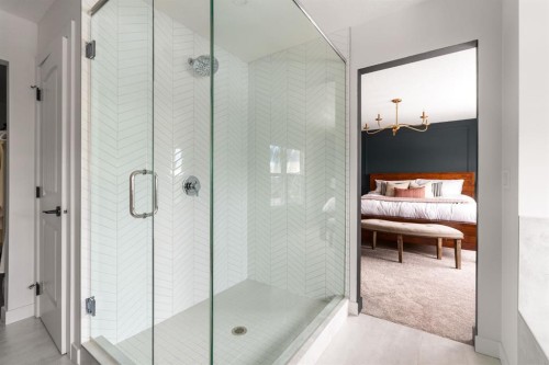 29 Cranbrook Park Se, Calgary, AB - Indoor Photo Showing Bathroom