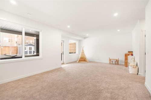 29 Cranbrook Park Se, Calgary, AB - Indoor Photo Showing Other Room