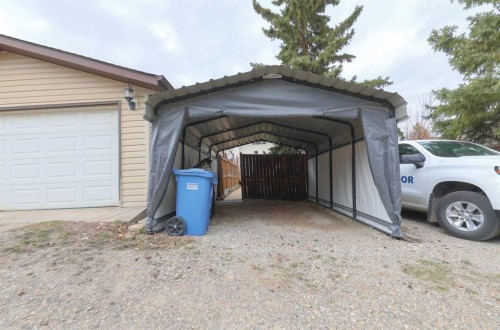 6501 Coach Hill Road Sw, Calgary, AB - Outdoor With Exterior
