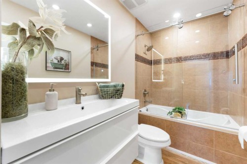 6 Grove Hill Place Sw, Calgary, AB - Indoor Photo Showing Bathroom