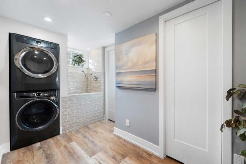 6 Grove Hill Place Sw, Calgary, AB - Indoor Photo Showing Laundry Room