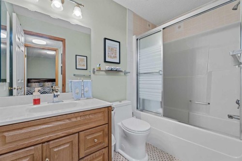 30 Cranston Place Se, Calgary, AB - Indoor Photo Showing Bathroom