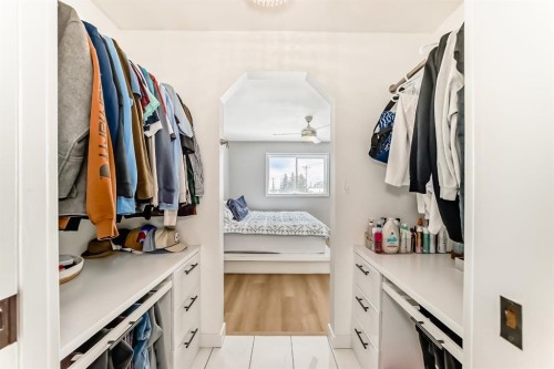 45 Hidden Hills Way Nw, Calgary, AB - Indoor With Storage