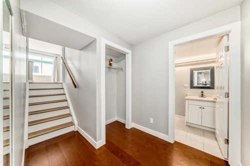 45 Hidden Hills Way Nw, Calgary, AB - Indoor Photo Showing Other Room