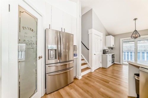 45 Hidden Hills Way Nw, Calgary, AB - Indoor Photo Showing Kitchen