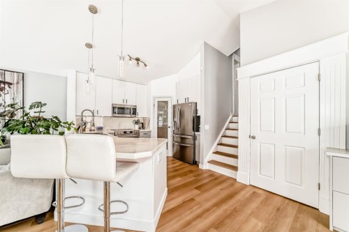45 Hidden Hills Way Nw, Calgary, AB - Indoor Photo Showing Kitchen With Upgraded Kitchen