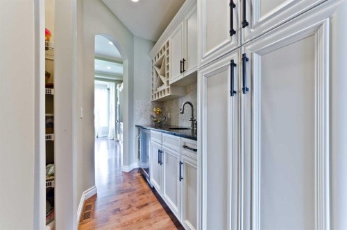 60 Elmont Rise Sw, Calgary, AB - Indoor Photo Showing Other Room