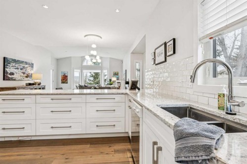 67 Scimitar Heath Nw, Calgary, AB - Indoor Photo Showing Kitchen With Double Sink With Upgraded Kitchen