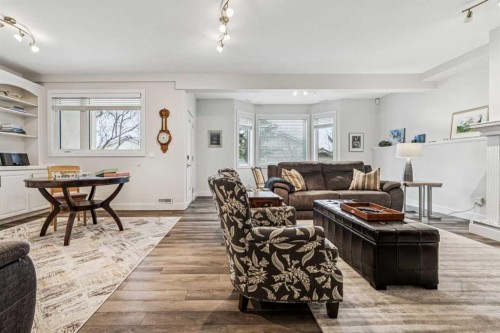 67 Scimitar Heath Nw, Calgary, AB - Indoor Photo Showing Living Room