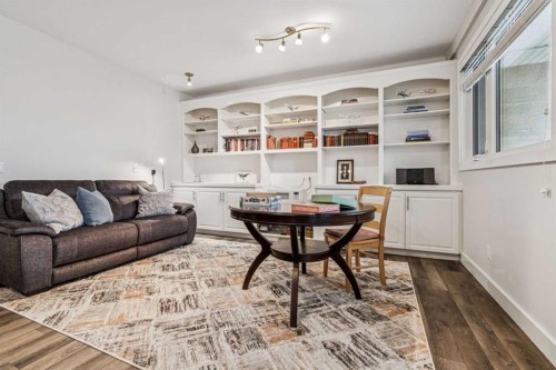 67 Scimitar Heath Nw, Calgary, AB - Indoor Photo Showing Living Room
